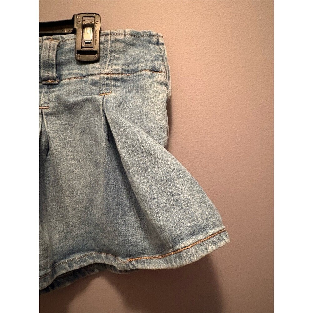 Almost Famous Skort Womens Size L Light Wash Blue Pleated Denim Mini Skirt - Picture 2 of 11
